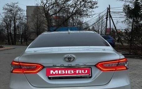 Toyota Camry, 2020 год, 2 800 000 рублей, 12 фотография
