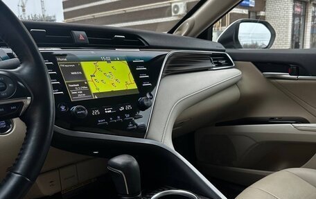 Toyota Camry, 2020 год, 2 800 000 рублей, 17 фотография