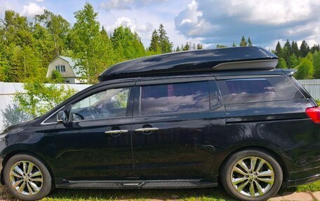 KIA Carnival III, 2016 год, 2 800 000 рублей, 3 фотография