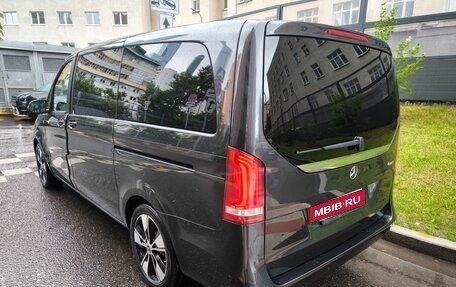 Mercedes-Benz V-Класс, 2020 год, 6 900 000 рублей, 4 фотография