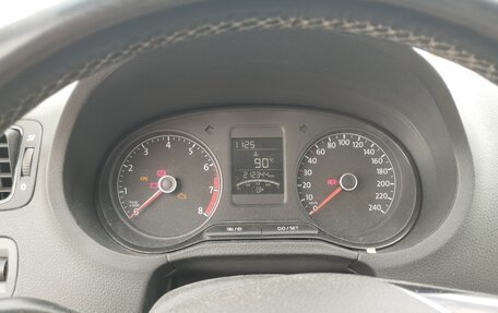 Volkswagen Polo VI (EU Market), 2015 год, 650 000 рублей, 2 фотография