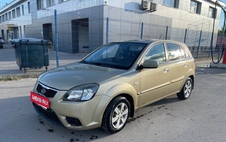 KIA Rio II, 2010 год, 420 000 рублей, 3 фотография