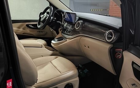 Mercedes-Benz V-Класс, 2020 год, 6 900 000 рублей, 21 фотография