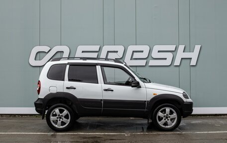 Chevrolet Niva I рестайлинг, 2015 год, 850 000 рублей, 5 фотография