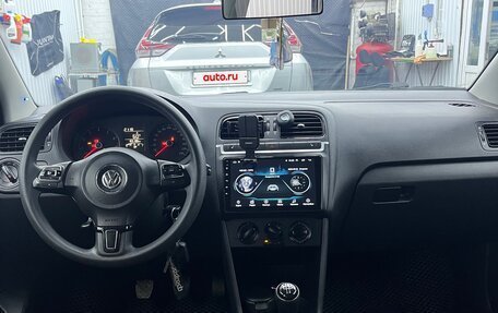 Volkswagen Polo VI (EU Market), 2014 год, 850 000 рублей, 11 фотография