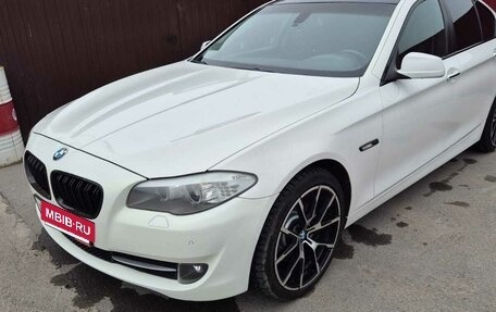 BMW 5 серия, 2011 год, 1 390 000 рублей, 3 фотография