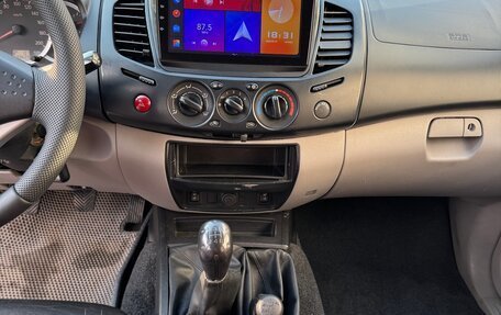 Mitsubishi L200 IV рестайлинг, 2010 год, 1 450 000 рублей, 2 фотография