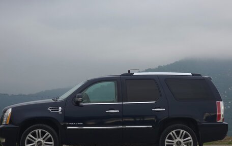 Cadillac Escalade III, 2008 год, 1 170 000 рублей, 2 фотография