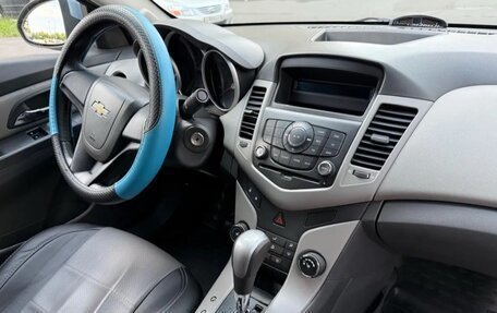 Chevrolet Cruze II, 2010 год, 520 000 рублей, 8 фотография