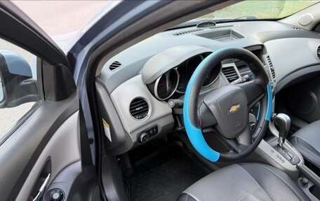 Chevrolet Cruze II, 2010 год, 520 000 рублей, 7 фотография