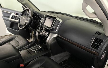 Toyota Land Cruiser 200, 2012 год, 3 050 000 рублей, 10 фотография