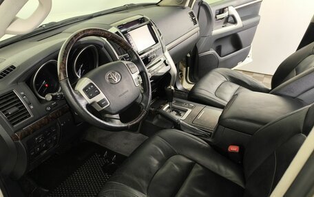 Toyota Land Cruiser 200, 2012 год, 3 050 000 рублей, 8 фотография