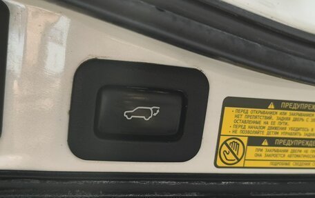 Toyota Land Cruiser 200, 2012 год, 3 050 000 рублей, 25 фотография