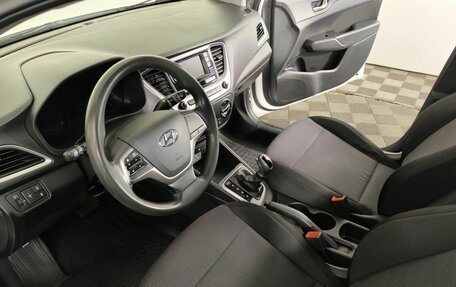 Hyundai Solaris II рестайлинг, 2018 год, 1 180 000 рублей, 8 фотография