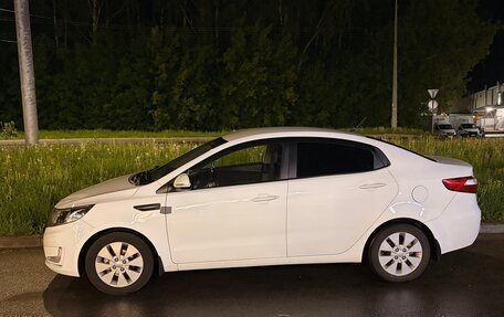 KIA Rio III рестайлинг, 2013 год, 750 000 рублей, 2 фотография