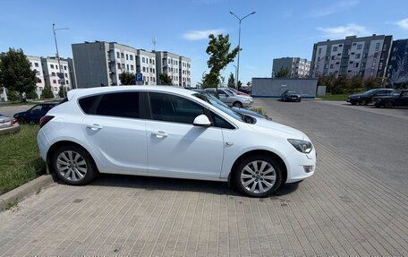 Opel Astra J, 2011 год, 850 000 рублей, 2 фотография