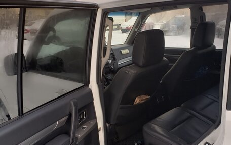 Mitsubishi Pajero IV, 2012 год, 2 200 000 рублей, 10 фотография