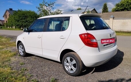 Skoda Fabia II, 2011 год, 715 000 рублей, 3 фотография