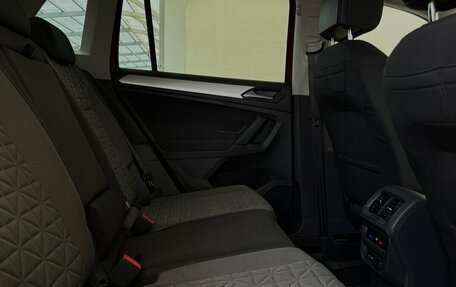 Volkswagen Tiguan II, 2021 год, 2 450 000 рублей, 13 фотография