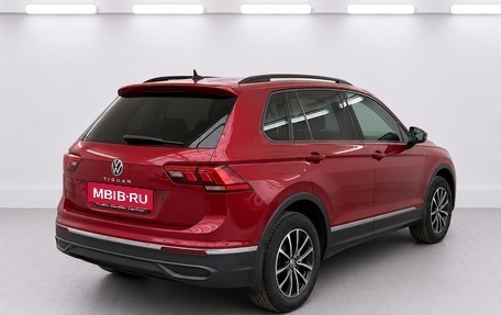 Volkswagen Tiguan II, 2021 год, 2 450 000 рублей, 4 фотография