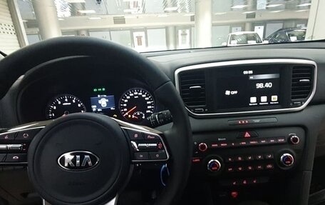 KIA Sportage IV рестайлинг, 2020 год, 2 600 000 рублей, 1 фотография