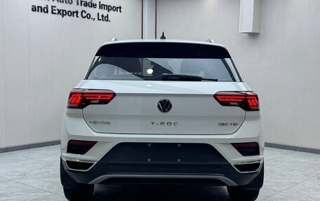 Volkswagen T-Roc I, 2021 год, 2 100 000 рублей, 3 фотография