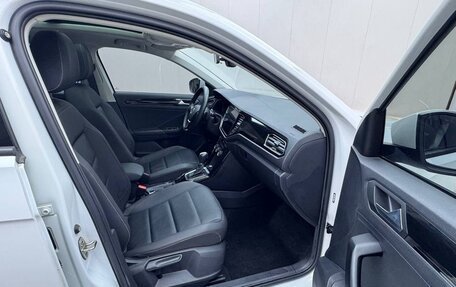 Volkswagen T-Roc I, 2021 год, 2 100 000 рублей, 6 фотография