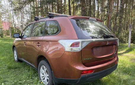 Mitsubishi Outlander III рестайлинг 3, 2012 год, 1 300 000 рублей, 6 фотография