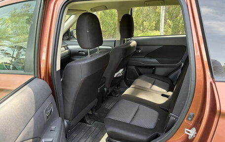 Mitsubishi Outlander III рестайлинг 3, 2012 год, 1 300 000 рублей, 9 фотография