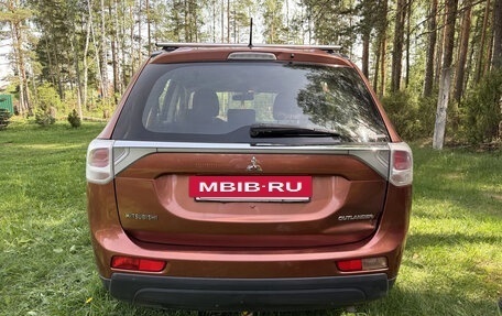 Mitsubishi Outlander III рестайлинг 3, 2012 год, 1 300 000 рублей, 16 фотография
