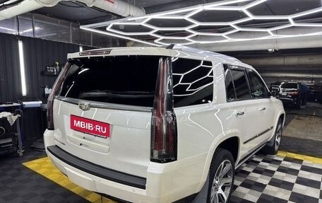 Cadillac Escalade IV, 2015 год, 3 500 000 рублей, 2 фотография