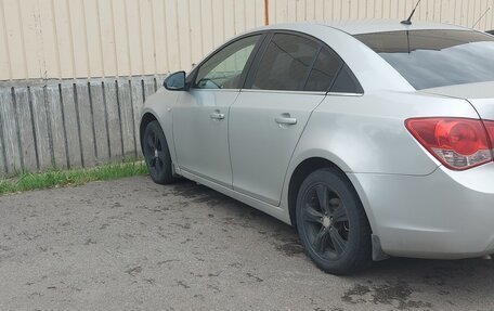 Chevrolet Cruze II, 2010 год, 470 000 рублей, 3 фотография