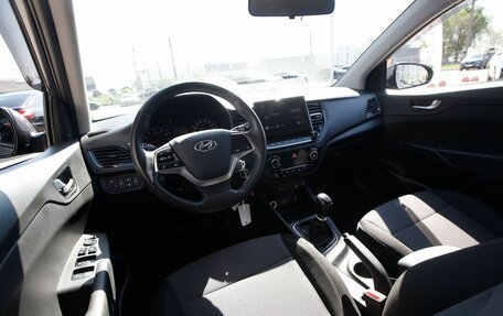 Hyundai Solaris II рестайлинг, 2021 год, 1 620 000 рублей, 9 фотография