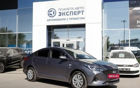 Hyundai Solaris II рестайлинг, 2021 год, 1 620 000 рублей, 4 фотография
