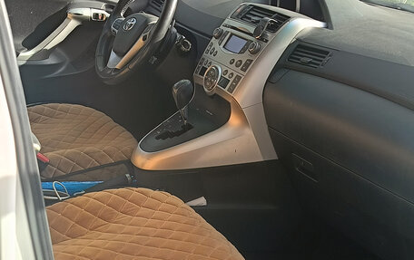 Toyota Verso I, 2011 год, 930 000 рублей, 2 фотография