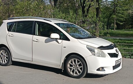 Toyota Verso I, 2011 год, 930 000 рублей, 10 фотография