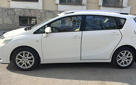 Toyota Verso I, 2011 год, 930 000 рублей, 5 фотография