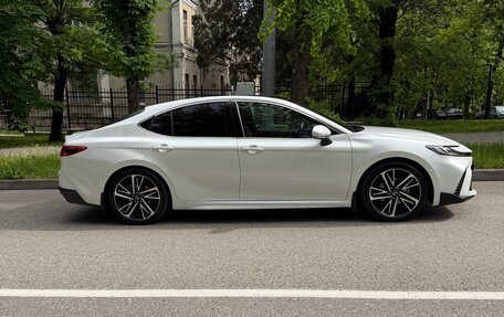 Toyota Camry, 2024 год, 3 350 000 рублей, 7 фотография