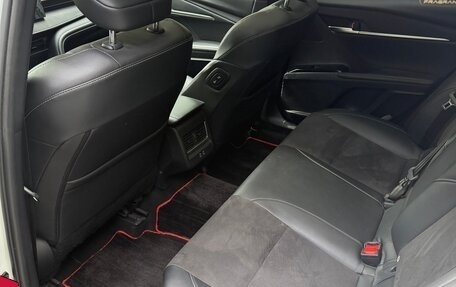 Toyota Camry, 2024 год, 3 350 000 рублей, 12 фотография