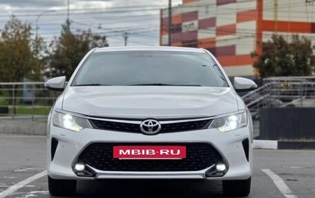 Toyota Camry, 2015 год, 1 850 000 рублей, 3 фотография