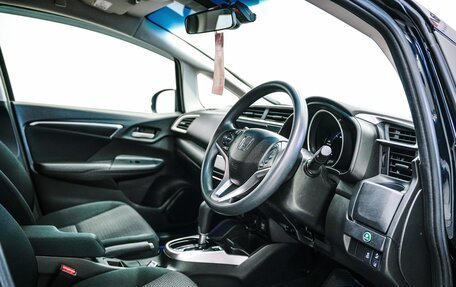 Honda Fit III, 2019 год, 1 250 000 рублей, 17 фотография