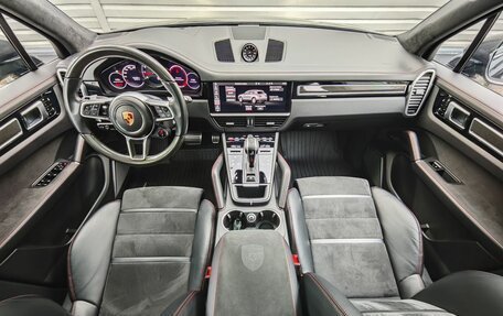 Porsche Cayenne III, 2021 год, 12 590 000 рублей, 14 фотография