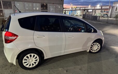 Honda Fit III, 2010 год, 685 000 рублей, 3 фотография
