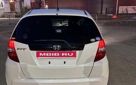 Honda Fit III, 2010 год, 685 000 рублей, 2 фотография