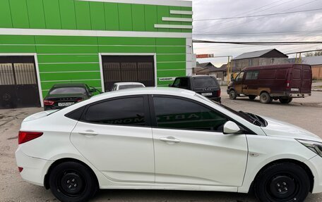 Hyundai Solaris II рестайлинг, 2014 год, 710 000 рублей, 2 фотография