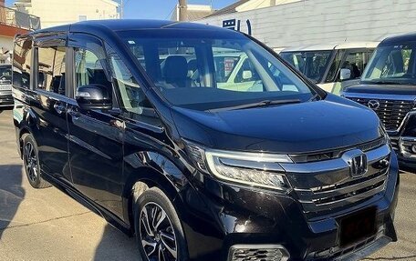 Honda Stepwgn IV, 2021 год, 2 000 000 рублей, 1 фотография