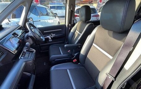 Honda Stepwgn IV, 2021 год, 2 000 000 рублей, 29 фотография