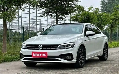 Volkswagen Passat B8 рестайлинг, 2022 год, 1 950 004 рублей, 1 фотография