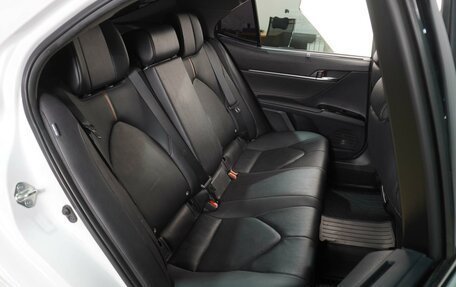 Toyota Camry, 2021 год, 3 199 000 рублей, 8 фотография