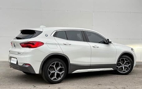 BMW X2, 2022 год, 1 980 000 рублей, 3 фотография